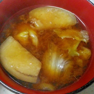 レタスと揚げ茄子の味噌汁